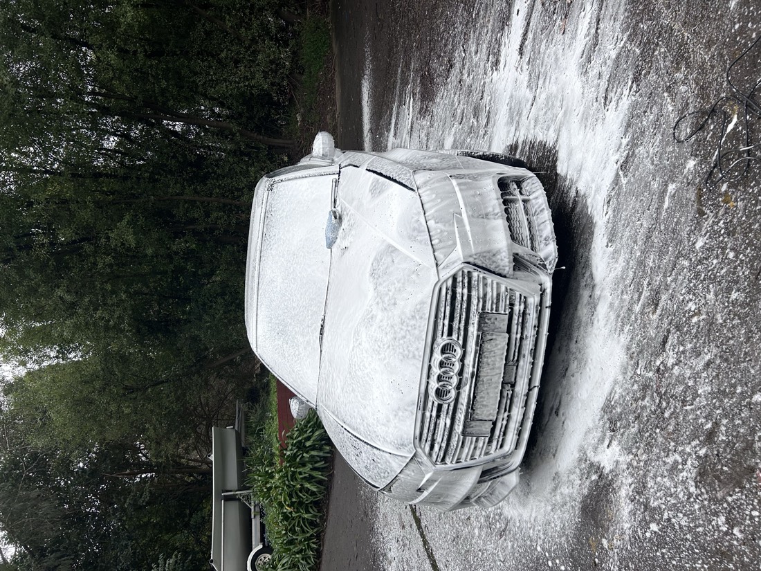 Audi mid snow-foam wash